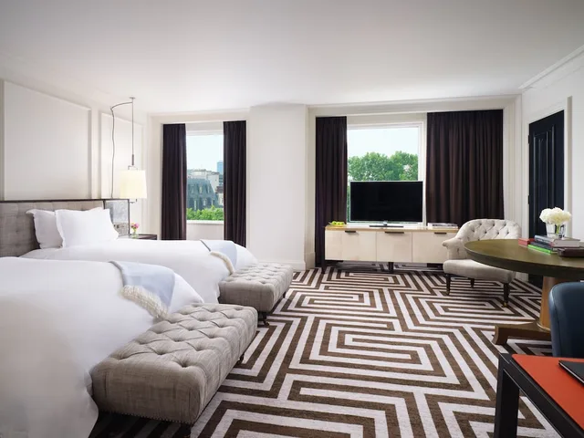 غرفة تنفيذية بسريرين منفصلين، Rosewood London 1/4