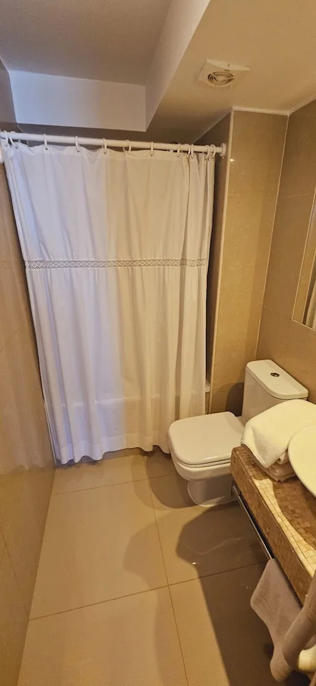 غرفة سوبيريور بسرير كوين، RQ Santiago 4/4