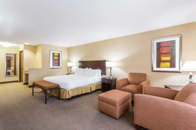 جناح بغرفة نوم واحدة بمنطقة جلوس، Holiday Inn Express Nogales 3/3