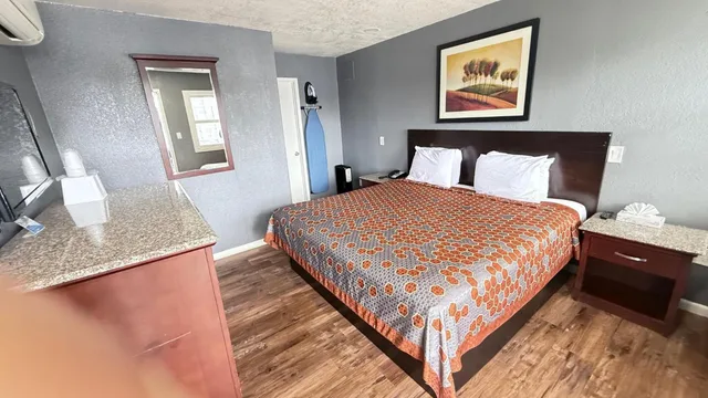 غرفة بسرير كينج، Fireside Inn Santa Cruz 3/10