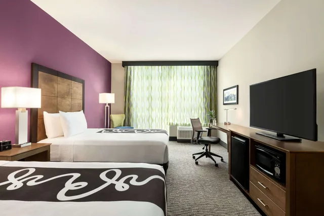 Room, 2 Queen Beds, La Quinta Inn And Suites by Wyndham Burlington 2/3