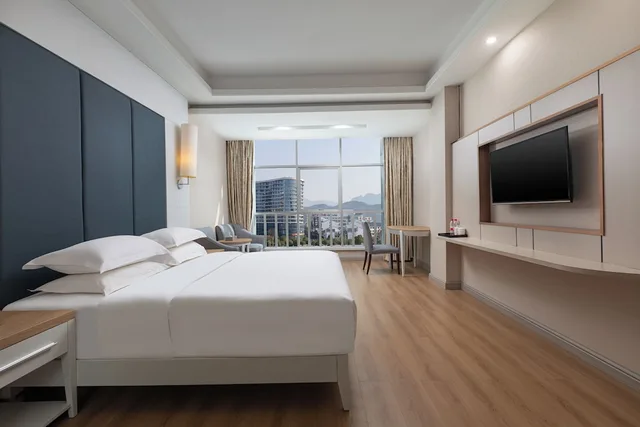 جناح بسرير كينج وسريرين منفصلين بإطلالة على الجبل، Ramada by Wyndham Zhangjiajie Tianmen Mountain 3/5
