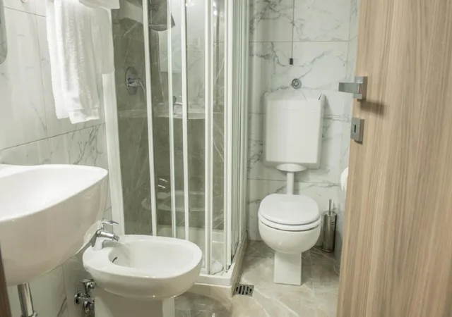 غرفة سوبيريور بسرير كينج، Cardano Hotel Malpensa 4/5