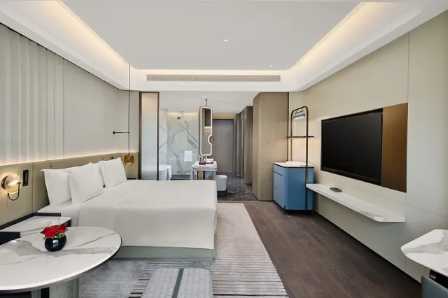 غرفة قياسية بسرير كينج مع دخول صالة النادي، Crowne Plaza Kunshan East by IHG 5/6
