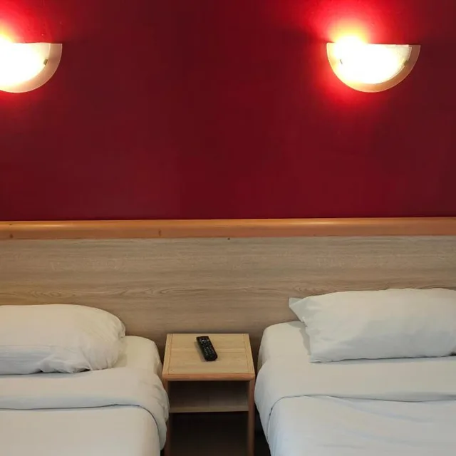 غرفة اقتصادية بسريرين منفصلين، Hotel Corona 10/10