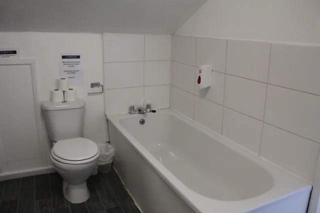 Apartment, 1 Single and 2 Double Beds, 2 Sofa، The Mitre Hotel 6/9
