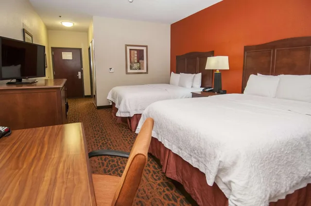 جناح بسريرين كوين بغرفة نوم واحدة، Hampton Inn And Suites Waxahachie 2/10