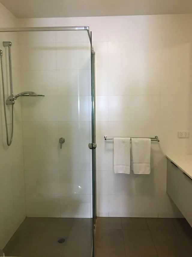 3 Bedrooms, Apartment, 4 Beds, Queen Bed, 2 Bathrooms, Kitchenette, Annex، Best Western the Tudor Box Hill 1/2