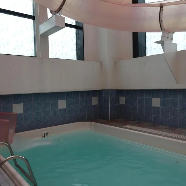 جناح بسرير كوين بحوض جاكوزي، Hotel Regent - Adult Only 5/7
