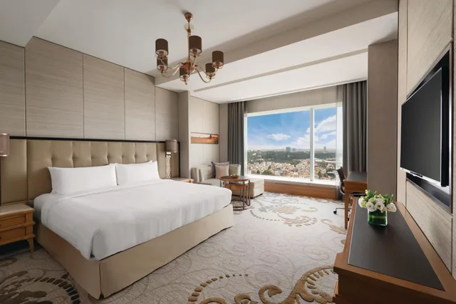 غرفة ديلوكس بسرير مزدوج، Shangri-La Hotel Bengaluru 2/3