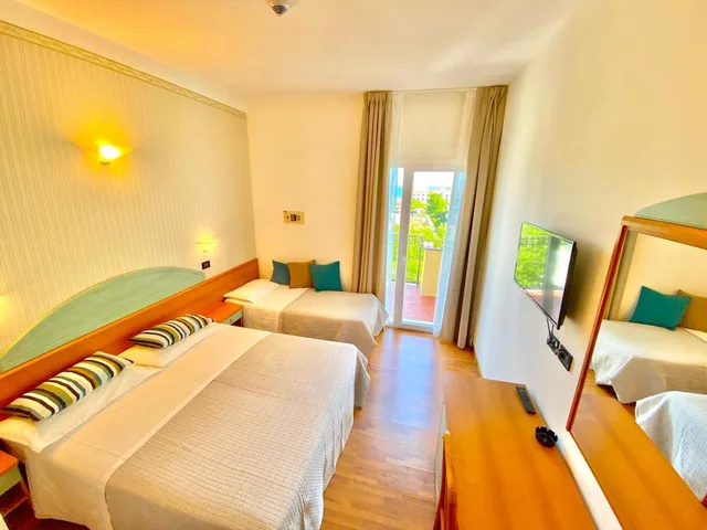 غرفة ثلاثية بشرفة، Hotel President Cattolica 4/10