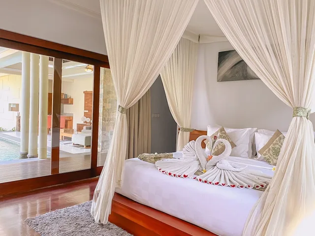 1 Bedroom, Royal, Pool, Villa, King Bed، The Kasih Villas And Spa Seminyak 3/10