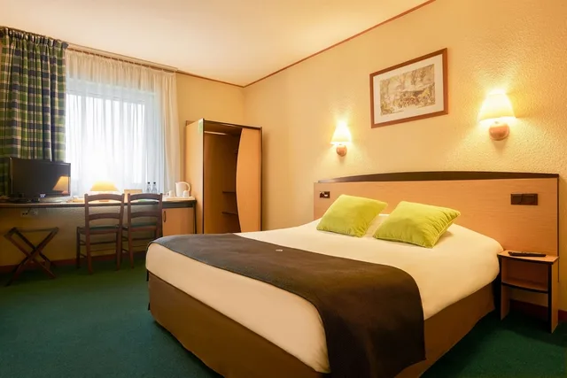 غرفة قياسية بسرير كوين، Campanile Szczecin 2/3