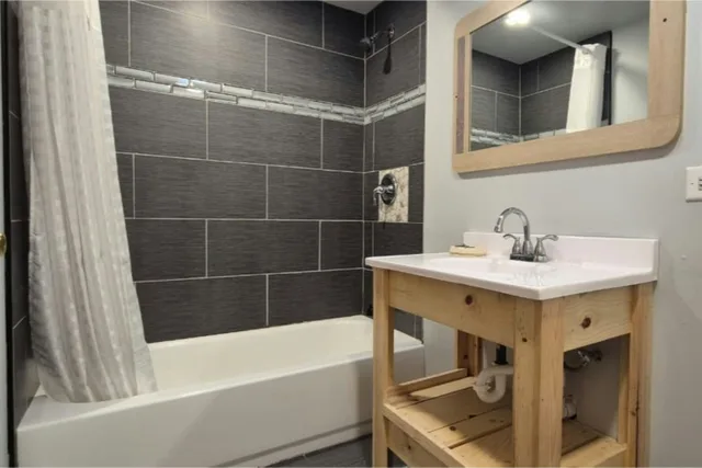 غرفة بسرير كينج لغير المدخنين، Des Plaines Motel By OYO O'Hare Airport Chicago 4/4