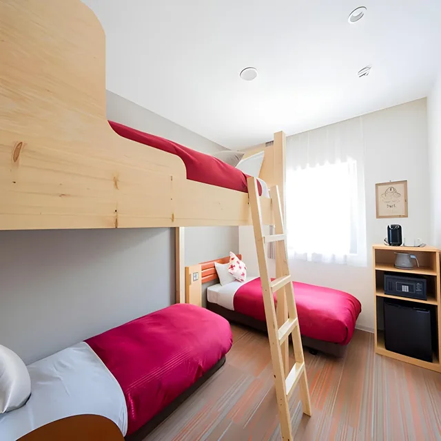 غرفة كومفورت ثلاثية بسرير بطابقين، Hotel Reborn Nopporo 1/1