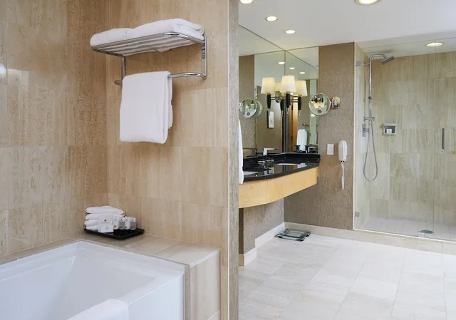 جناح بسرير كينج بإطلالة على المرفأ، Pan Pacific Vancouver 2/2