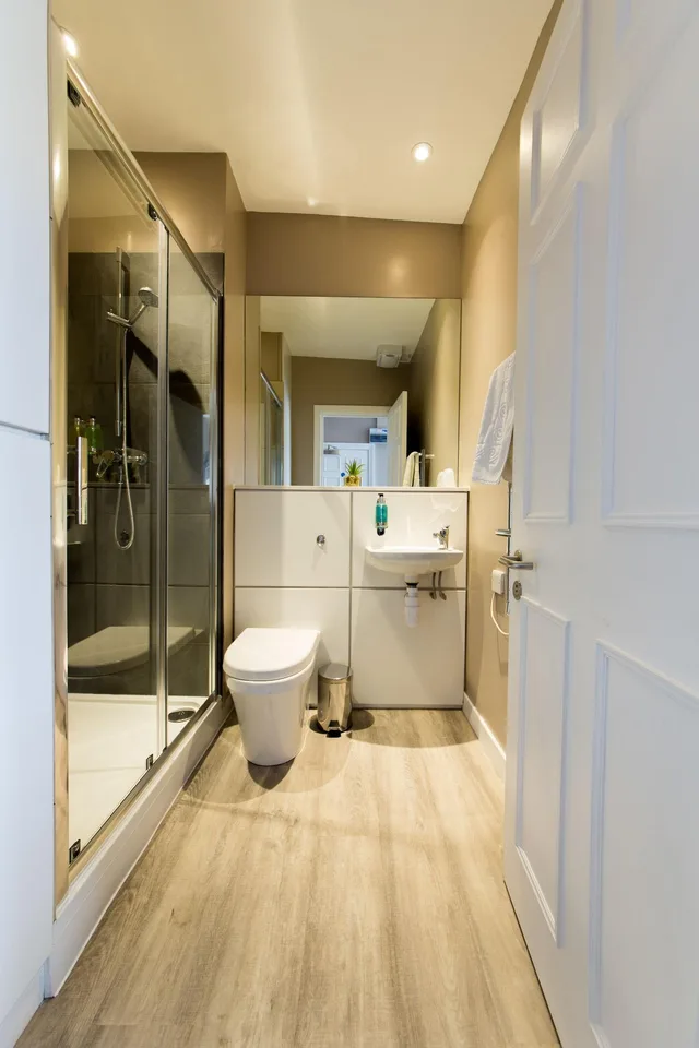 2 Bedrooms, Apartment, 2 Bathrooms، The Spires Serviced Apartments Edinburgh 4/5
