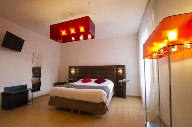 غرفة سوبيريور مفردة بسرير مزدوج، Brit Hotel Confort Roanne Grand Hotel 1/5