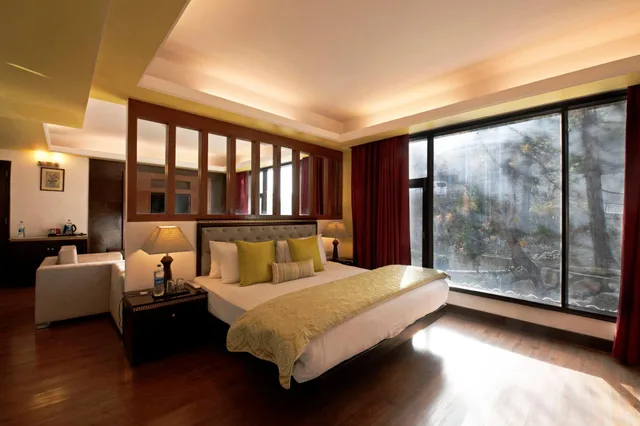 Room, Double Bed, River View, Mastiff Grand Manali Resort 1/2