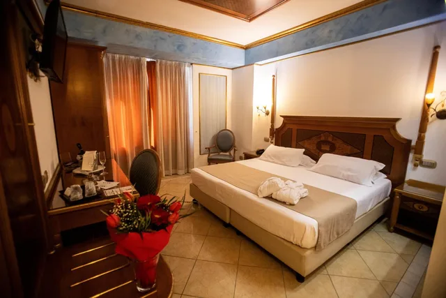 Room, Twin Beds, Il Principe 4/6
