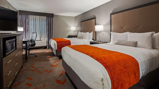 غرفة قياسية بسريرين كوين، Best Western Plus North Joliet 1/1