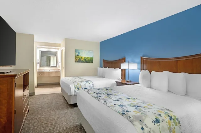 غرفة قياسية بسريرين كوين للمدخنين، Best Western Inn & Suites Monroe 1/6