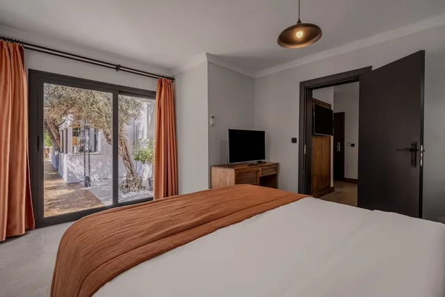 جناح بسرير مزدوج بغرفة نوم واحدة مع أريكة، Hotel Centro Bodrum 2/8