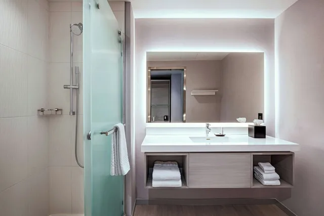 غرفة بسرير كوين، AC Hotel Phoenix North Norterra 5/6