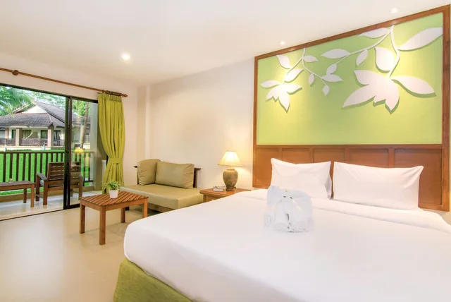 Garden, King Bed، The Leaf Oceanside By Katathani 1/6