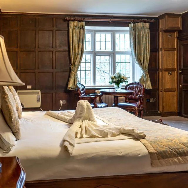 غرفة تنفيذية بسرير كينج في المبنى الرئيسي، Castle Bromwich Hall Hotel, BW Signature Collection 1/3