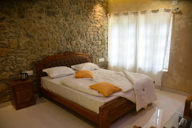 غرفة ديلوكس بسرير مزدوج، Hotel Toppers Corner Mount Abu 3/6