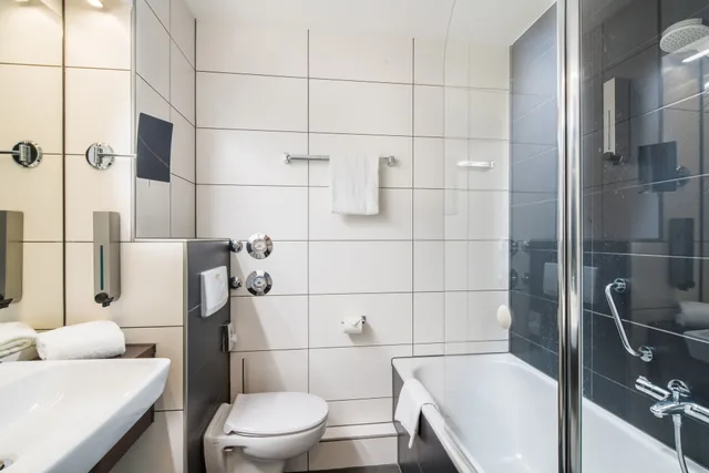Studio, Suite, King Bed, Balcony, Airways Hotel Frankfurt Airport West 5/5