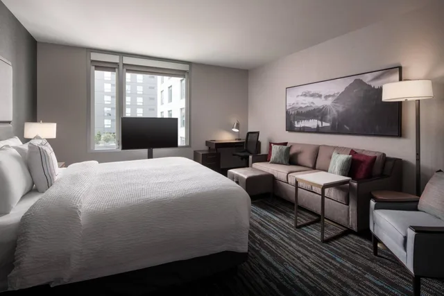 Junior Suite, King Bed, City View, Sofa, Bathtub, Accessible, RESIDENCE INN SEATTLE DOWNTOWN/CONVENTION CENTER 1/5