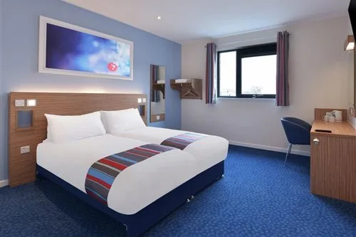 غرفة بسرير مزدوج، Travelodge Liverpool Central The Strand Hotel 1/2