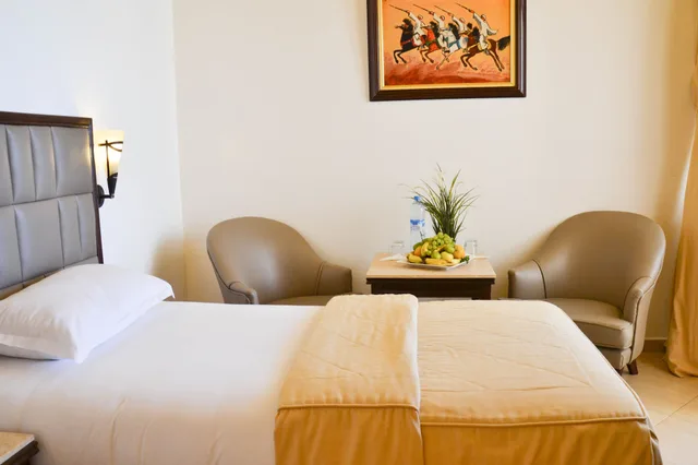 Standard, Twin Beds, Azur Hotel 3/5