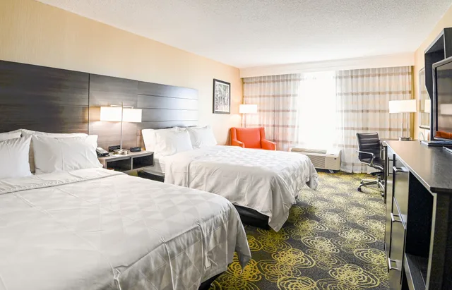 غرفة بسريرين كوين، Holiday Inn Charlottesville-Univ Area 1/1