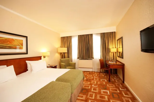 غرفة قياسية بسريرين مزدوجين، Garden Court Or Tambo International Airport 4/10