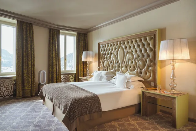 جناح ديلوكس بسرير كينج بإطلالة على البحيرة، Carlton Hotel St Moritz 1/4