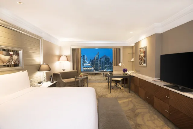 غرفة كلاسيكية بسرير كينج في طابق مرتفع، Intercontinental Bangkok 5/10