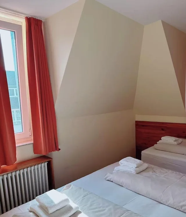 غرفة ثلاثية بثلاثة أسرّة، RESIDENZ HOTEL 3/6