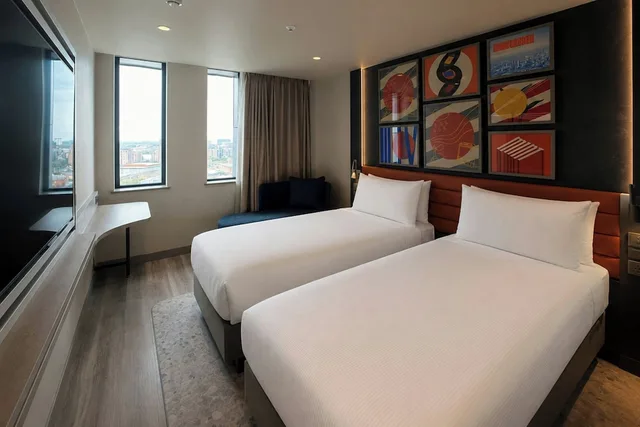 غرفة قياسية بسريرين منفصلين، Hampton by Hilton Manchester City Centre 3/9