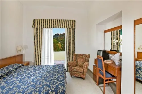 غرفة بسرير مزدوج أو سريرين منفصلين بإطلالة على الحديقة، Hotel San Michele 2/2