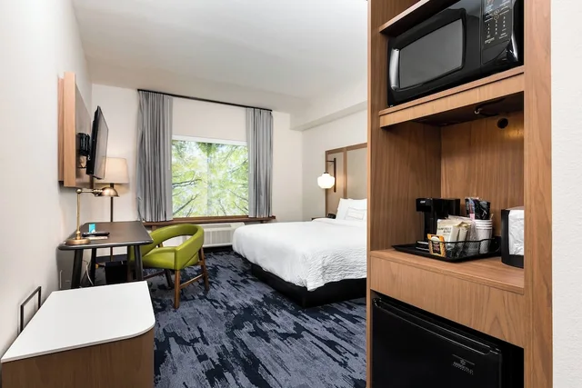 Room, King Bed, Accessible, Fairfield Inn & Suites By Marriott Crestview 2/2