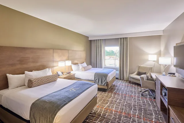 Deluxe, 2 Queen Beds, East Tower، Choctaw Casino & Resort Grant, Trademark Coll by Wyndham 2/4