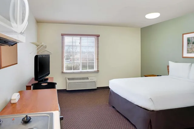 جناح بسرير كوين، WoodSpring Suites Cincinnati Fairfield 2/3