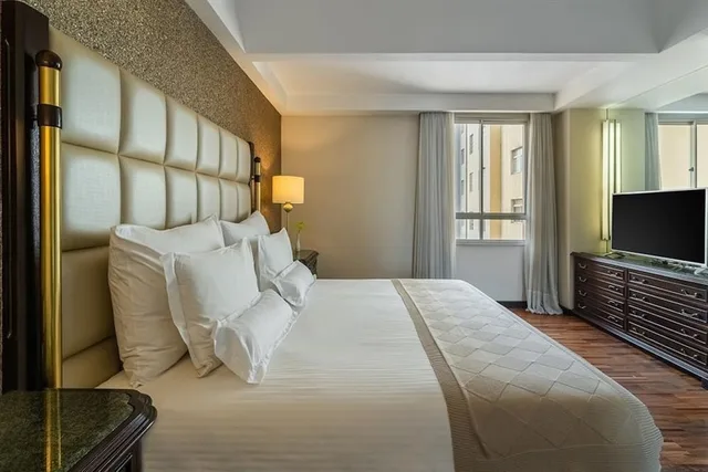 Diplomat, Suite, King Bed، Bourbon Curitiba Hotel & Suites 2/5