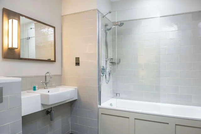 Superior, Twin Beds, De Vere Latimer Estate 4/4