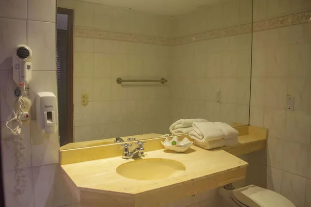 غرفة بريميوم بسرير كينج، Hotel Faranda Express Puerta Del Sol Barranquilla, A Member of Radisson Individuals 9/10