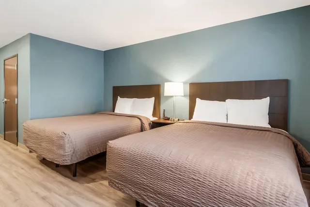 Suite, 2 Queen Beds, WoodSpring Suites Jacksonville Baymeadows 3/7