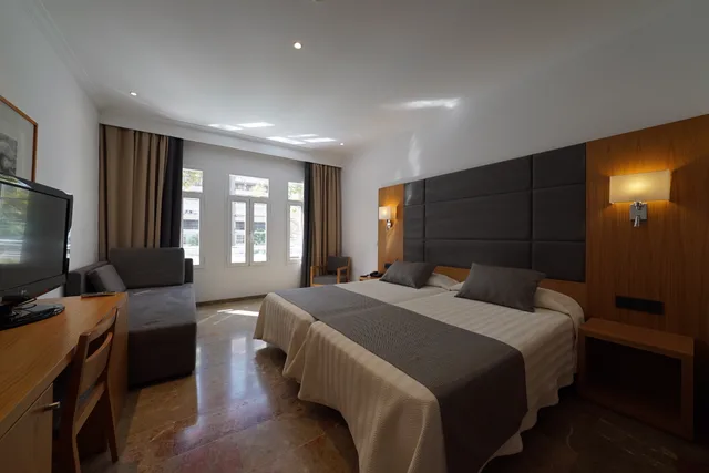 غرفة قياسية ثلاثية بسرير فردي، Hotel Artmadams 5/7